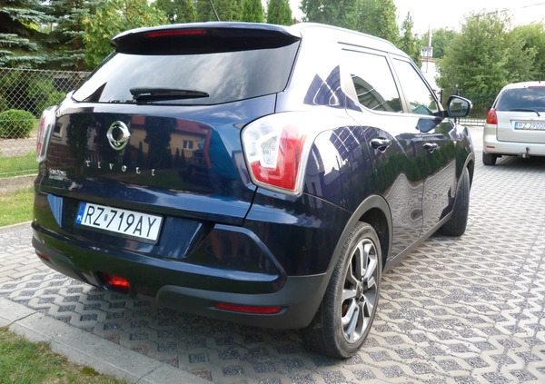 SsangYong Tivoli cena 39700 przebieg: 108820, rok produkcji 2016 z Rzeszów małe 191
